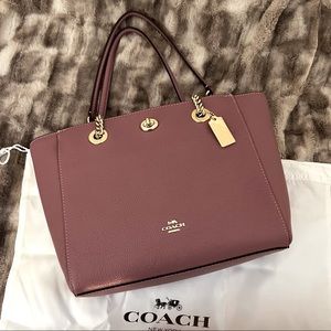👜 Coach dusty rose/ mauve pebble leather shoulder bag